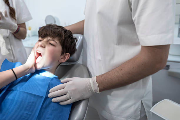 Best Emergency Treatment for Toothache in Venetian Vlage, IL