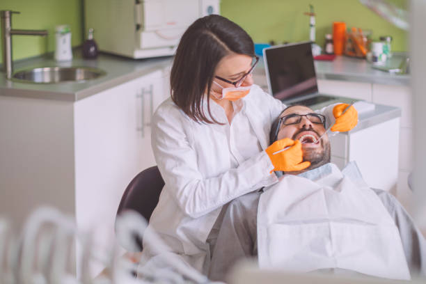 Best Urgent Dental Care in Venetian Vlage, IL